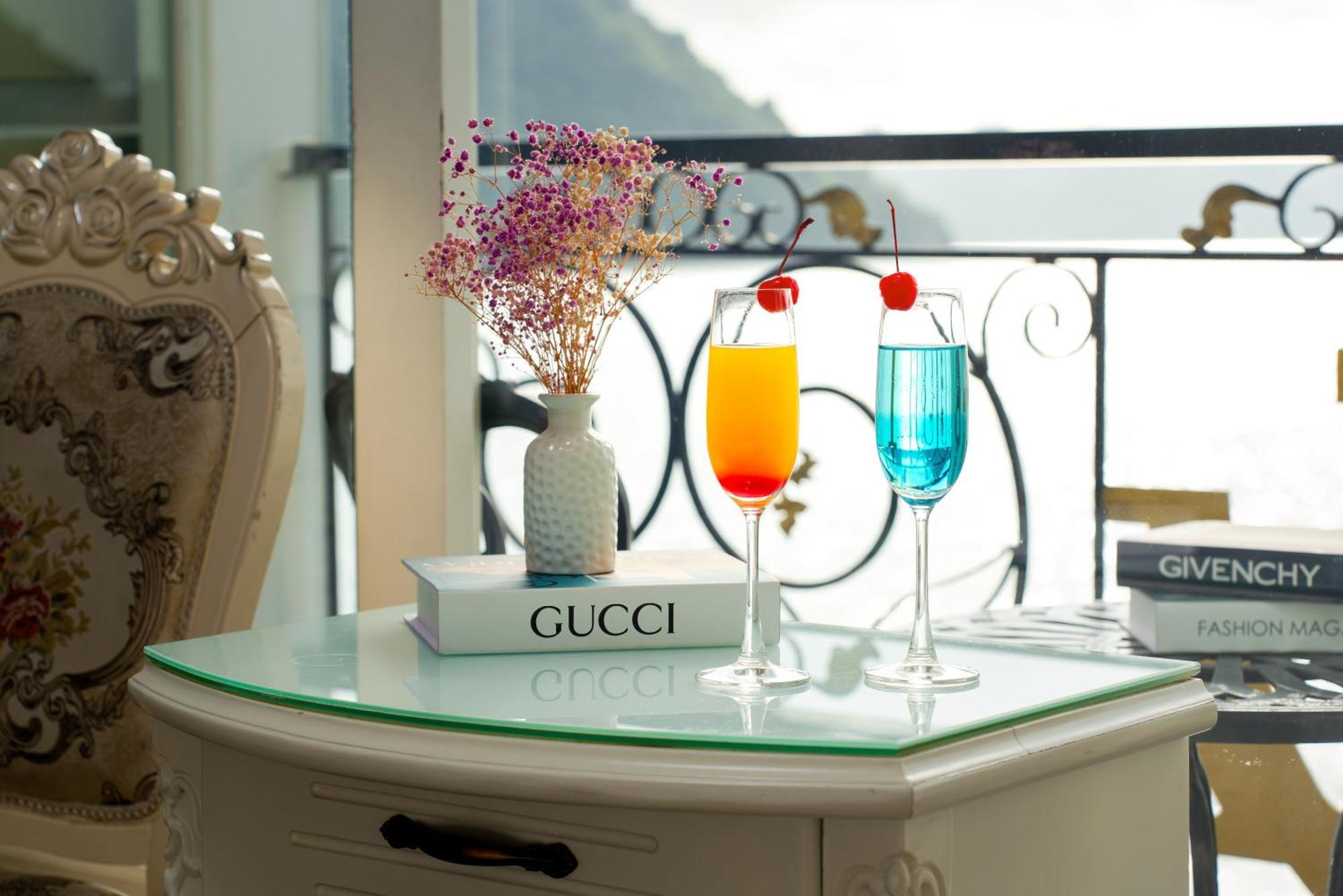 下龍 Halong Aquamarine Royal Cruise酒店 外观 照片