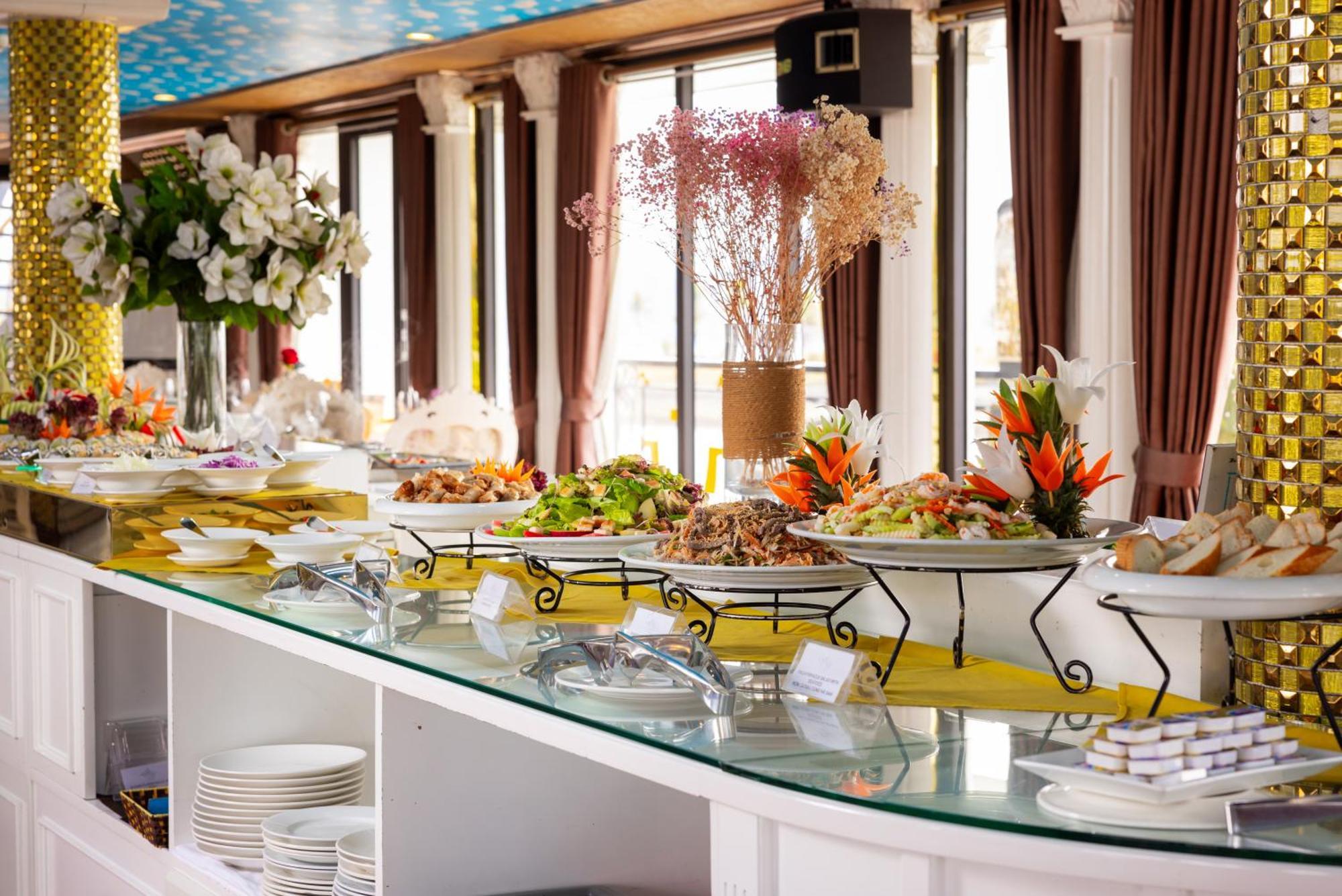 下龍 Halong Aquamarine Royal Cruise酒店 外观 照片